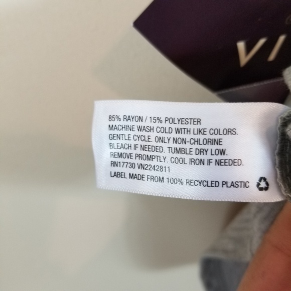 Ava & Viv Gray Top 3X - Picture 3 of 8